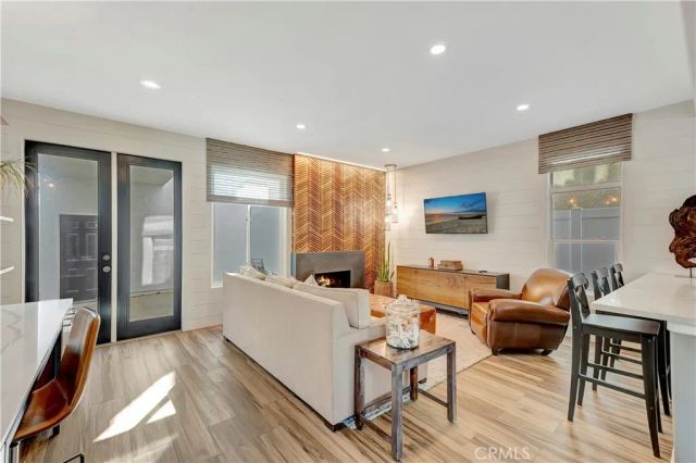 310 18th Street, Huntington Beach, CA 92648