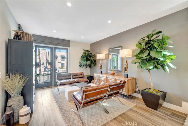 310 18th Street, Huntington Beach, CA 92648