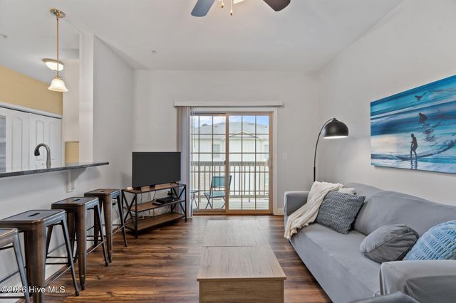 123 Covil Avenue Unit 301, Wilmington, NC 28403