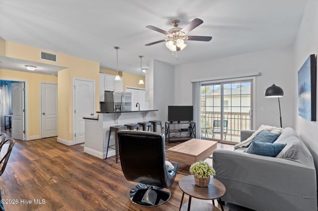 123 Covil Avenue Unit 301, Wilmington, NC 28403