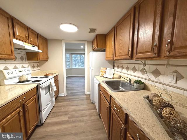 11382 CROMWELL CT, Woodbridge, VA 22192