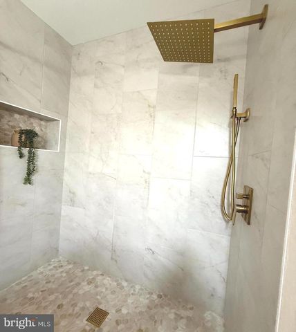 11382 CROMWELL CT, Woodbridge, VA 22192