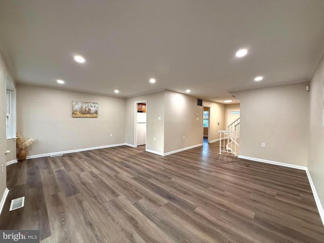 11382 CROMWELL CT, Woodbridge, VA 22192