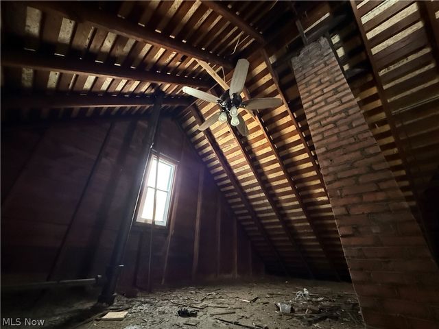 1068 Nela View Road, Cleveland Heights, OH 44112