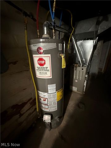 1068 Nela View Road, Cleveland Heights, OH 44112