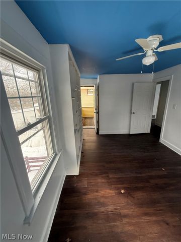 1068 Nela View Road, Cleveland Heights, OH 44112