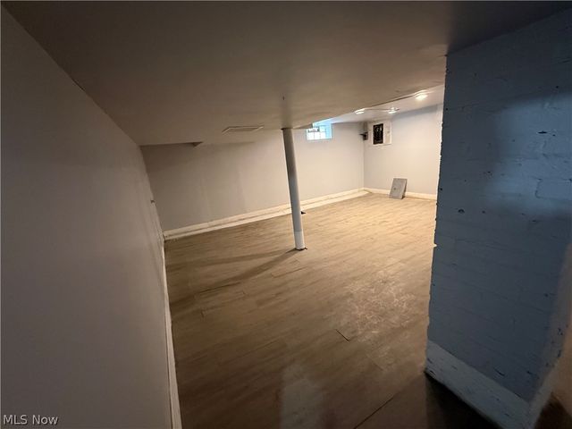 1068 Nela View Road, Cleveland Heights, OH 44112