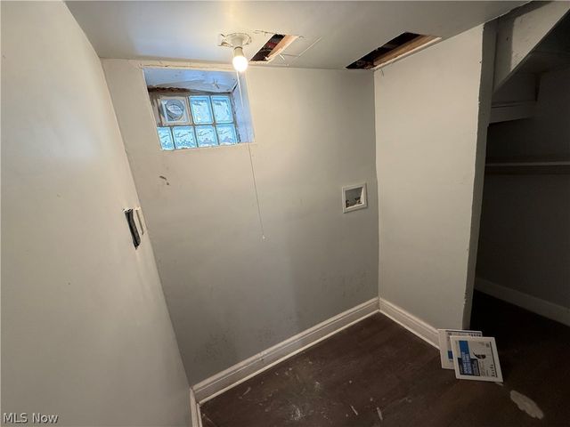 1068 Nela View Road, Cleveland Heights, OH 44112