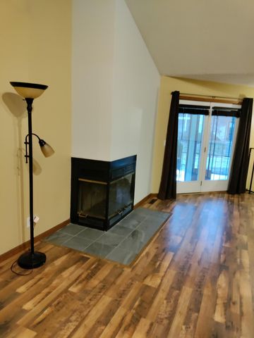 1006 PARK DE VILLE PL, Columbia, MO 65203