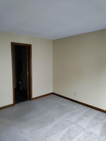 1006 PARK DE VILLE PL, Columbia, MO 65203