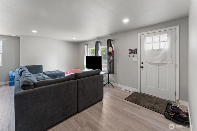 135 F Street SE, Ephrata, WA 98823