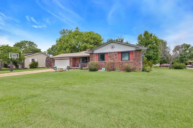 420 Renee Dr, Andover, KS 67002