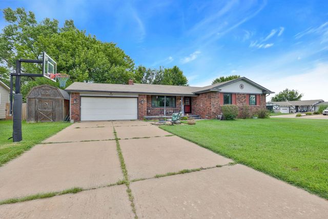 420 Renee Dr, Andover, KS 67002
