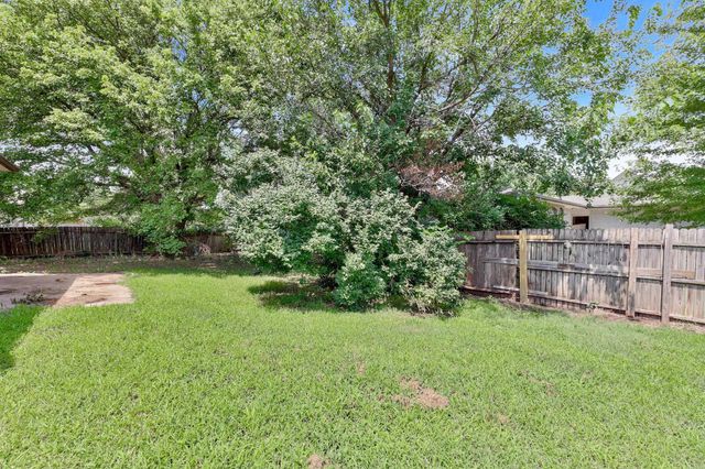 420 Renee Dr, Andover, KS 67002