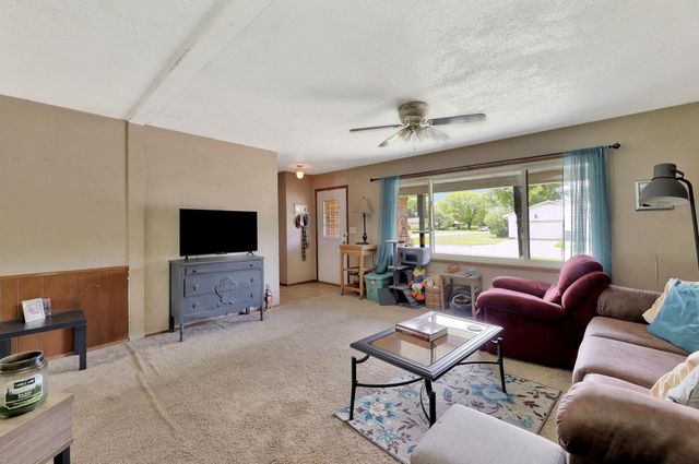 420 Renee Dr, Andover, KS 67002