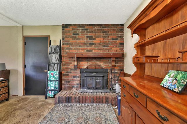 420 Renee Dr, Andover, KS 67002