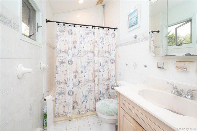 219 Kensington Avenue, Bayport, NY 11705