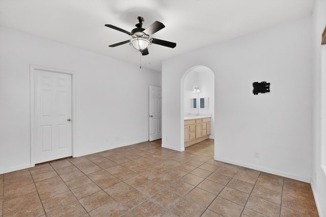 6524 Valentine, Santa Fe, NM 87507