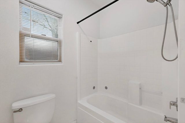 6524 Valentine, Santa Fe, NM 87507