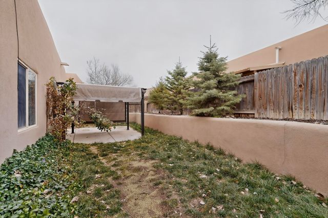 6524 Valentine, Santa Fe, NM 87507