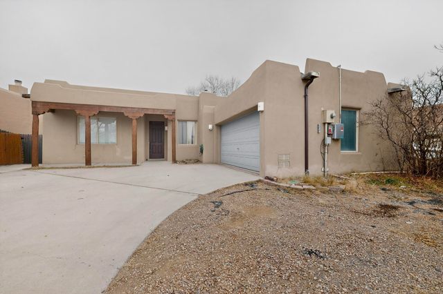 6524 Valentine, Santa Fe, NM 87507