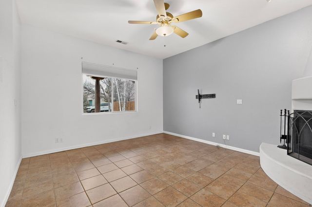 6524 Valentine, Santa Fe, NM 87507