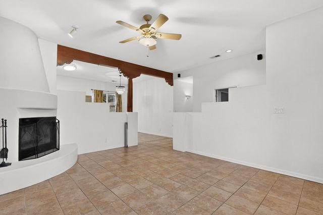 6524 Valentine, Santa Fe, NM 87507