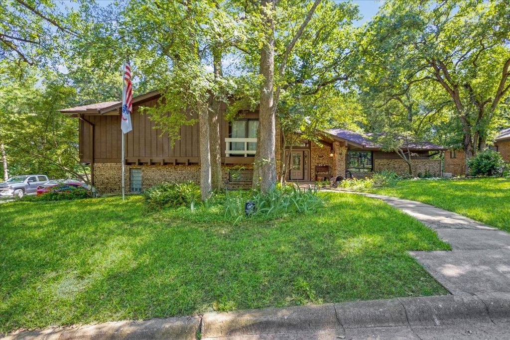8 Vancouver Place, Sherman, TX 75092