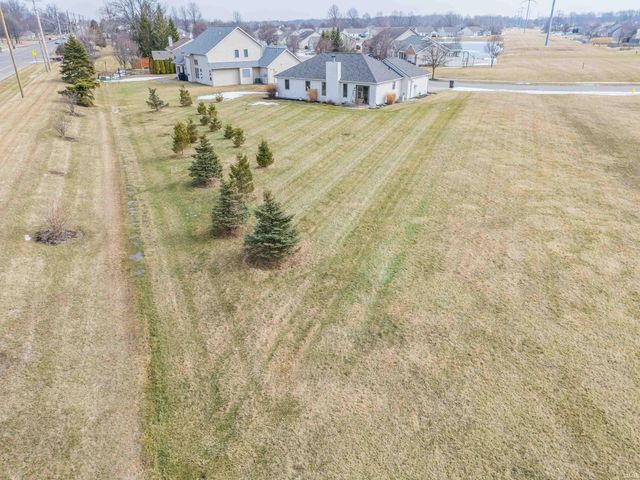 6705 Creekwood Lane, Fort Wayne, IN 46835