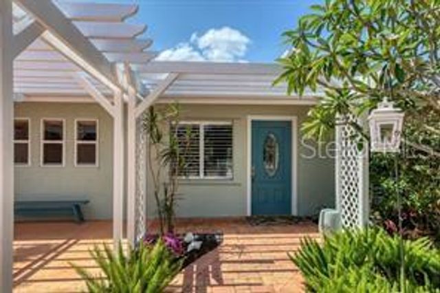 7860 HOLIDAY DRIVE, Sarasota, FL 34231