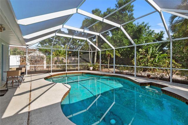 7860 HOLIDAY DRIVE, Sarasota, FL 34231