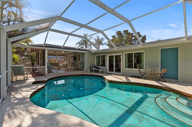 7860 HOLIDAY DRIVE, Sarasota, FL 34231