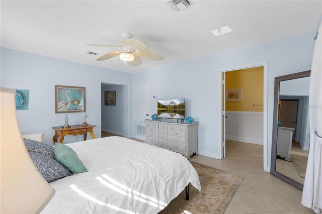 7860 HOLIDAY DRIVE, Sarasota, FL 34231