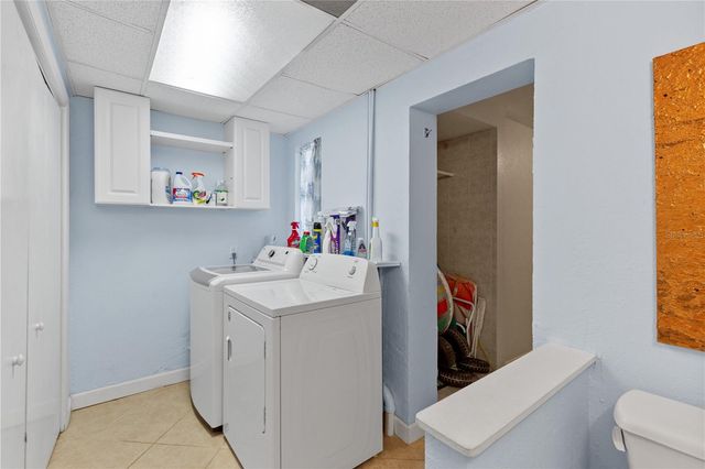 7860 HOLIDAY DRIVE, Sarasota, FL 34231