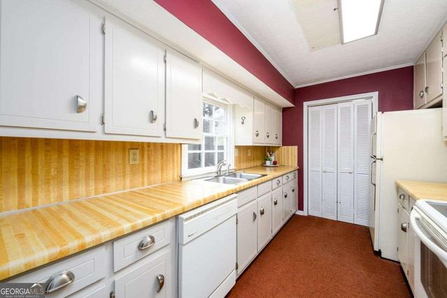 4304 Riverside Drive SW, Lilburn, GA 30047