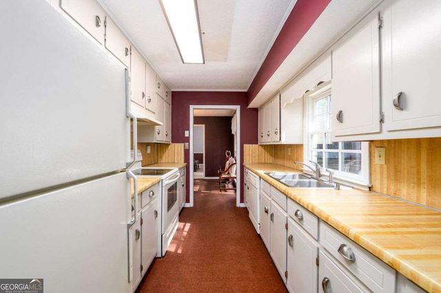 4304 Riverside Drive SW, Lilburn, GA 30047