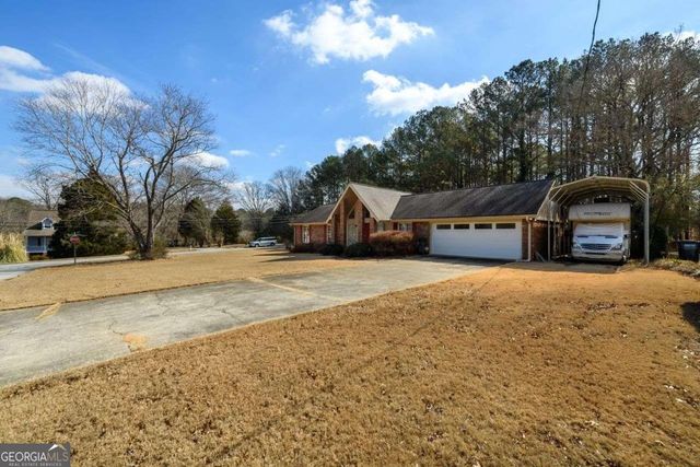 4304 Riverside Drive SW, Lilburn, GA 30047