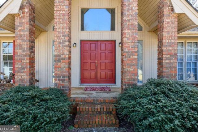 4304 Riverside Drive SW, Lilburn, GA 30047