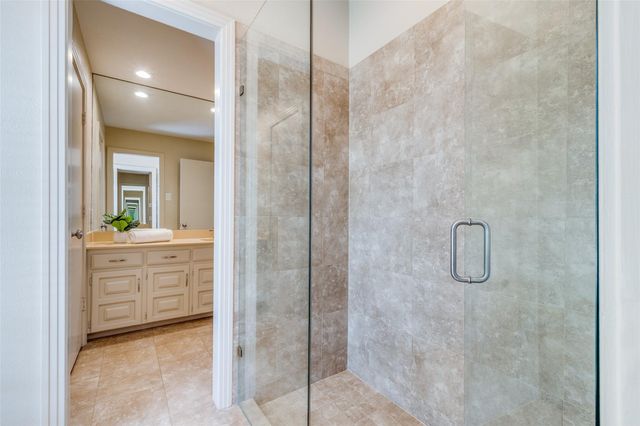 6523 Brook Lake Drive, Dallas, TX 75248