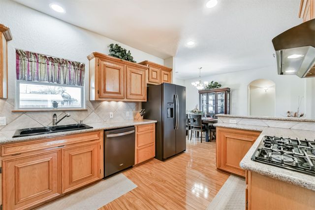 1925 42nd Avenue N, Texas City, TX 77590