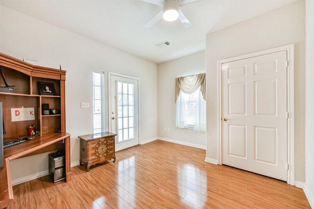 1925 42nd Avenue N, Texas City, TX 77590