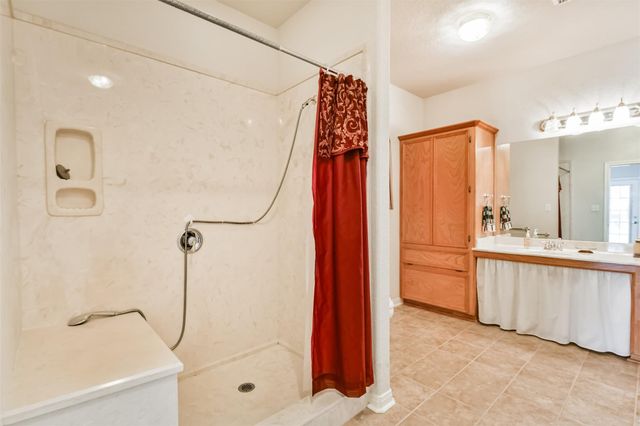 1925 42nd Avenue N, Texas City, TX 77590