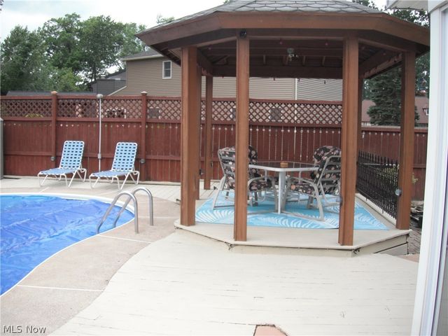 4816 Edgewood Drive, Lorain, OH 44053