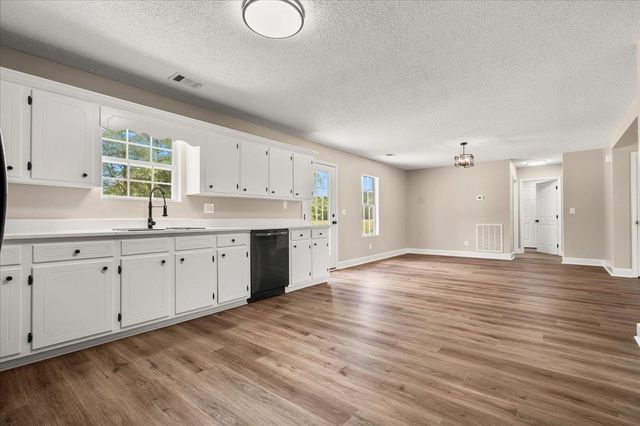 1104 Highland Dr., Mullins, SC 29574