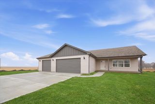 477 Emma Drive, Manteno, IL 60950