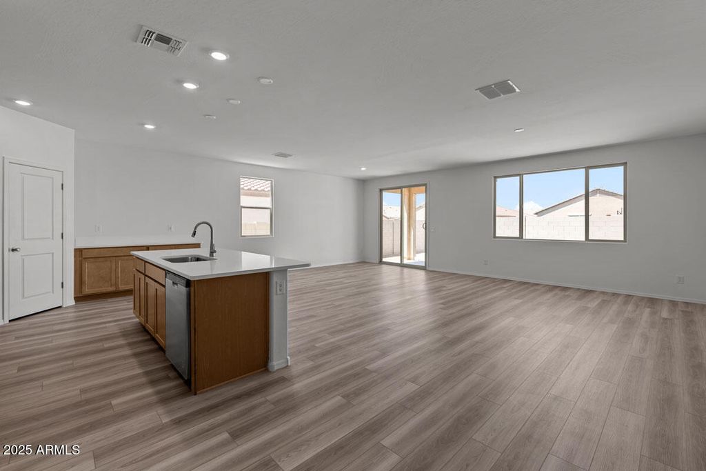 5870 S 246TH Lane, Buckeye, AZ 85326 — photo 2
