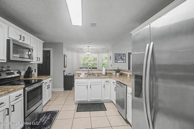 515 Royal Oak Drive, Pass Christian, MS 39571