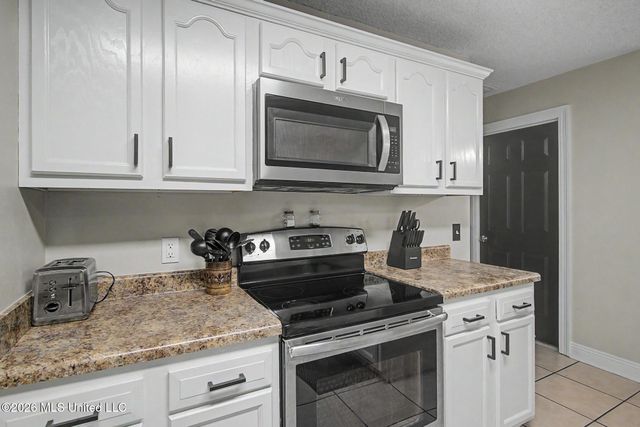515 Royal Oak Drive, Pass Christian, MS 39571