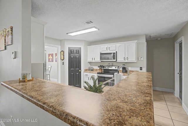 515 Royal Oak Drive, Pass Christian, MS 39571