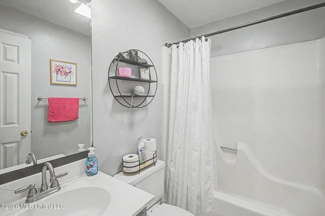 515 Royal Oak Drive, Pass Christian, MS 39571